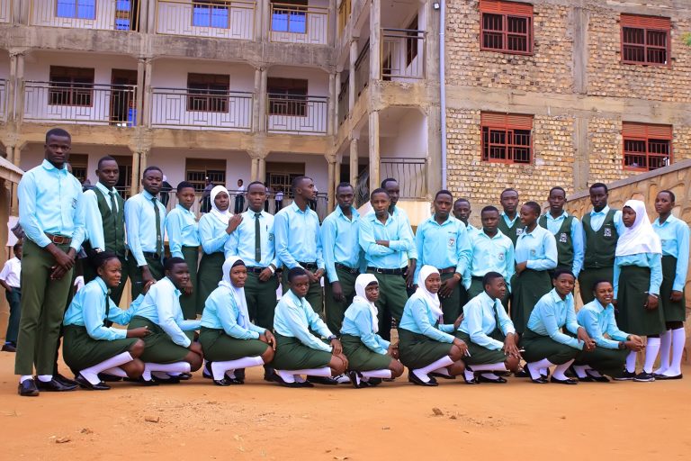 Student Group Campus 01 768x512